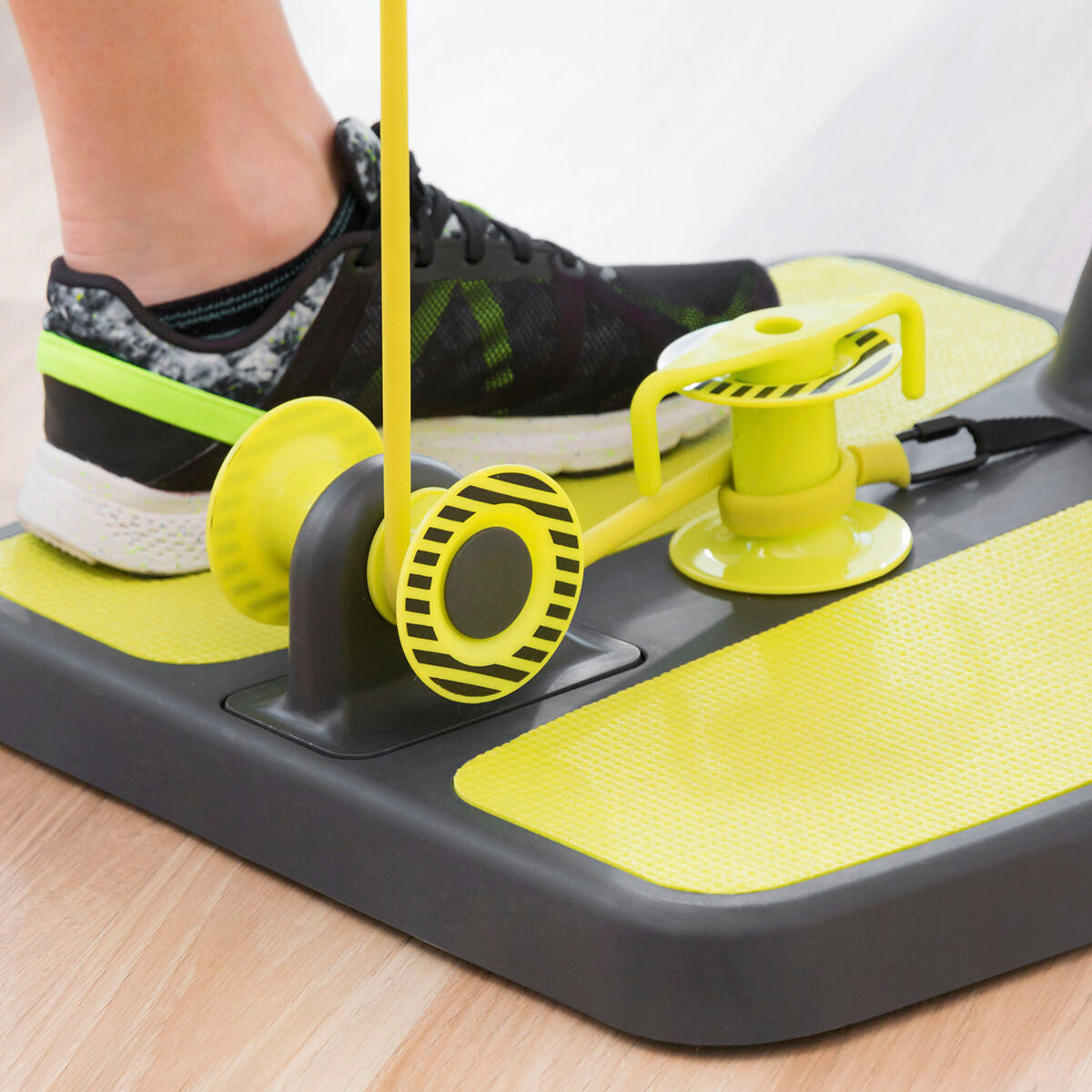 Fitnessplatform voor billen en benen met oefengids
