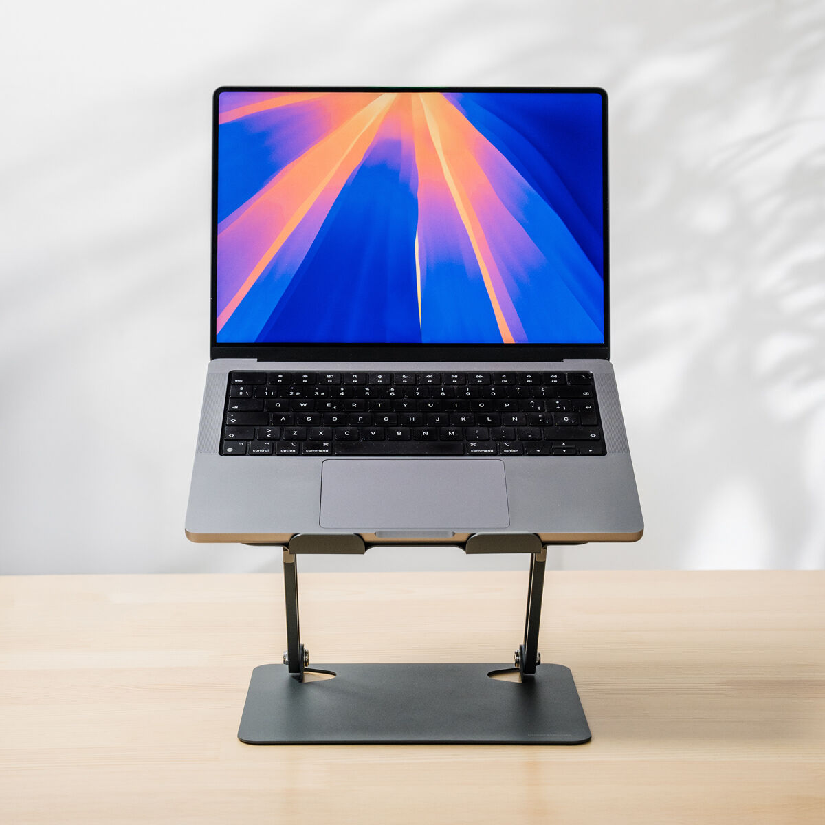 Opvouwbare en verstelbare laptopstandaard