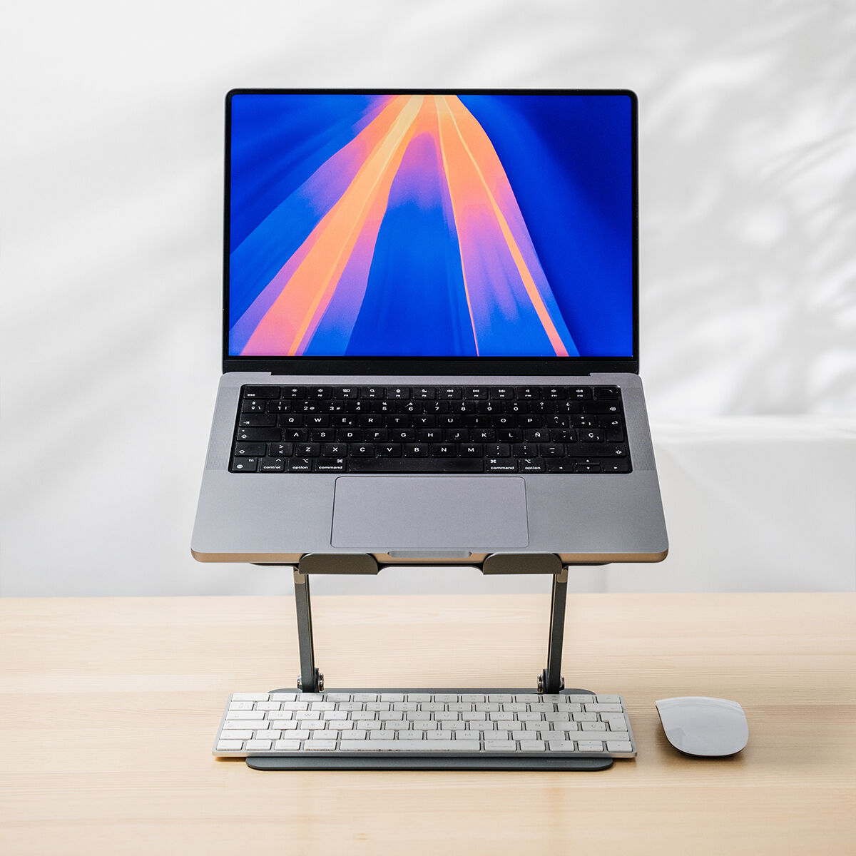 Opvouwbare en verstelbare laptopstandaard